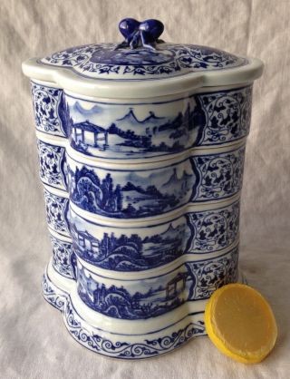 Chinese Porcelain Bento Box Jubako Hand - Painted W/ Spider Handle 4 - Trays 8.  5 "