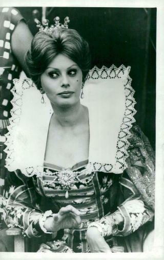 Actress Sophia Loren During The Filming Of The Movie It Began In Naples - Vintag