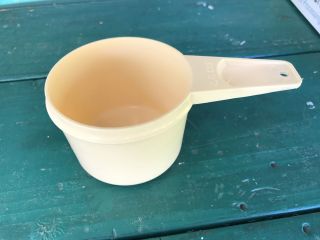 Vintage Tupperware Measuring Cup 3/4 Cup Cream Color 762 - 7