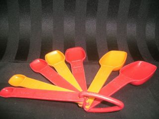 Tupperware Vintage Red/orange Nesting Set Of 7 Measuring Spoons W/ Ring Holder