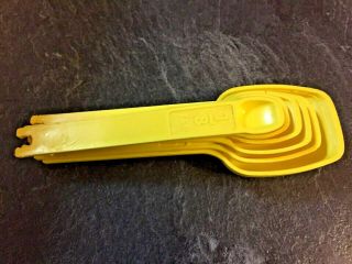 Tupperware Set Of Measuring Spoons (6) Bright Yellow Nesting,  No Ring