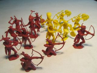14 Vintage Marx Wagon Train/cuter Blood Red/yellow Indian Figures