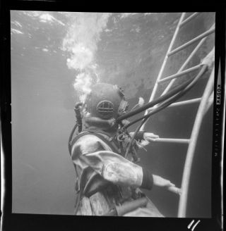 Vtg 1960 Orig Photo Film Negative Underwater Deep Sea Diver In Diving Helmet 2