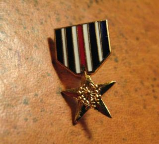 U.  S.  Us Armed Forces Military Silver Star Miniature Enameled Medal Pin 1/2 " Wide