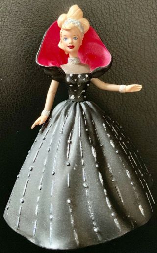1998 Hallmark Keepsake Ornament Holiday Barbie 6 In Series
