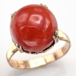 Vintage 18k Yellow Gold Red Coral Round Cocktail Ring 4.  5 Grams Size 5.  25
