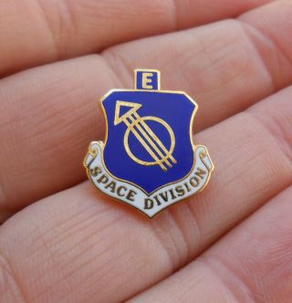Old Vintage U.  S.  Air Force Usaf Space Division Military Insignia Pin