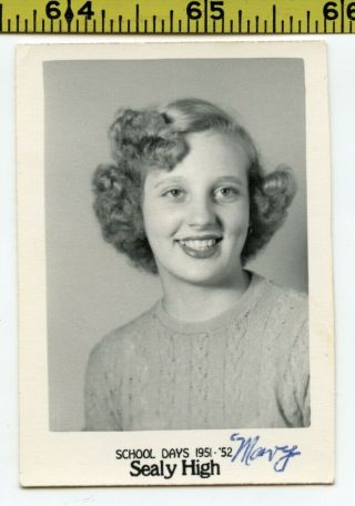 Vintage 1952 Photo / Sealy High School Girl Loves Texas More Than Hairstyles