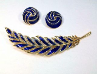 Signed Crown Trifari Vtg Blue Enamel Leaf Pin And Earrings Set