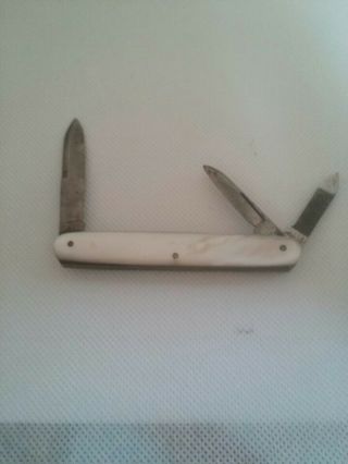 Vintage L F & C Britain Conn Pocket Knife 3 Blade Mother Of Pearl Casing