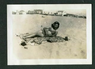 Vintage 1940s Photo Pretty Girl In Swimsuit Beach W/ Blanket & Camera 383172