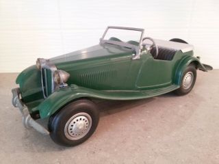 Vintage Doepke Model Toys Diecast Metal Green Mg Td - Brg British Car Mgt -
