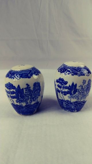 Rare Blue Willow Salt And Pepper Shakers.  Ginger Jar Shaped