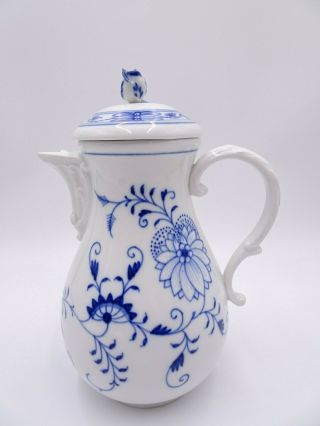 Antique Meissen " Blue Onion " 5 Cup Coffee Pot W/ Rose Finial Crossed - Swords