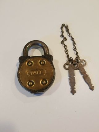 Vintage Antique Yale & Towne Mfg Co Round Padlock With Key Stamford Conn Usa