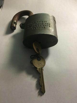 Sargent & Greenleaf 826c U.  S.  Military Padlock W/ 2 Keys.  Marked Us Military