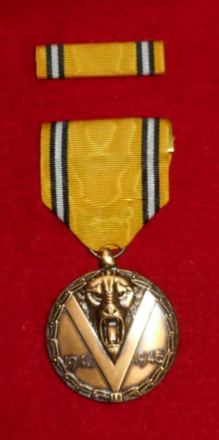 Commemorative Medal - Liberation Ob Belguim And Ribbon Bar