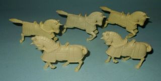1950 - 60s Marx Medieval Castle Play Set Flat Cream Plastic 54mm Knight Horses