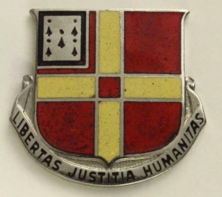 Vintage Us Military Insignia Pin 81st Field Artillery Regiment Unit Crest