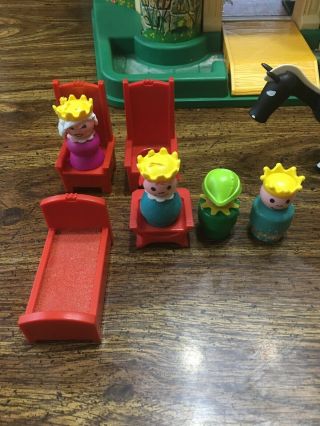 Vintage Near Complete Fisher Price Little People Castle 993 2