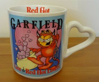Garfield Coffee Cup Mug " Last Of The Red Hot Lovers " Heart Shaped Handle