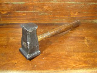 Antique Rustic Old Vtg Blacksmith Anvil Forged Flatter Hammer.  1.  5 Lbs