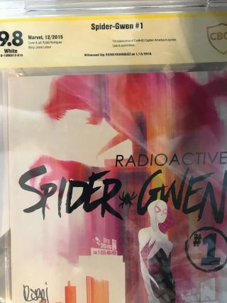 Spider - Gwen 1 CBCS 9.  8 SS signed by Robbi Rodriguez 1st Earth 65 Captain America 2