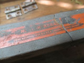 Vintage Norton Crystolon Sharpening Oil Stone in Home Made Wooden Box - 2