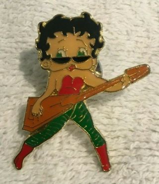 Betty Boop Playing Guitar Metal Hat / Lapel Pin