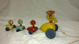 Vtg 1949 Fisher Price Wooden Ducks Pull Toy Mama Duck & 3 Babies Quacky Family