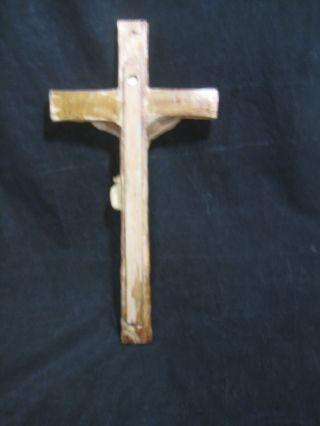 Vintage Resin Wood Tone INRI Crucifix Jesus On Cross Wall Hanging 16.  3/4 