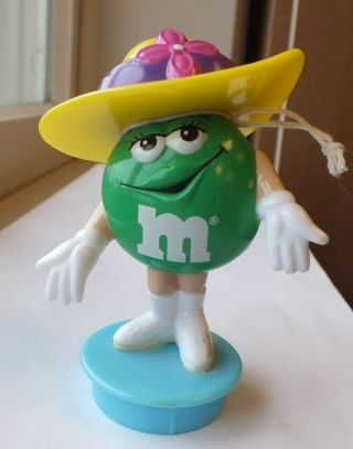 1998 Green M&m Easter Spring Diva Figure With Bonnet Hat - Candy Tube Topper