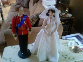 Bride And Groom Royal Wedding Dolls Prince William And Princess Kate Danbury Min