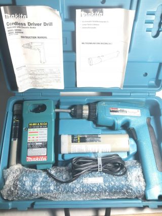 Makita Vintage 6095d Dc9.  6v Cordless Drill,  2 Batteries,  With Charger -