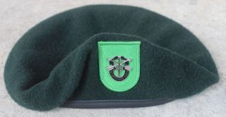 Authentic Us Army 10th Special Forces Group Green Beret,  Us Government Issue