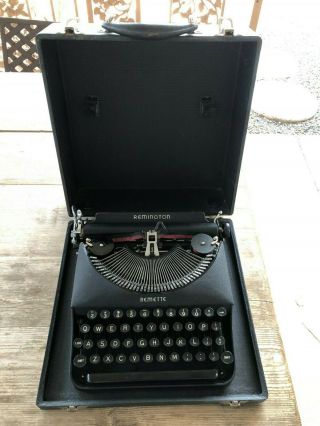 Vintage Black Remington Remette Typewriter In Carrying Case