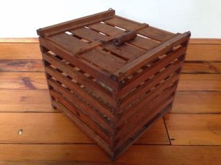 Vtg Antique Mennonite Primitive Wooden Egg Carrier Crate Sliding Top & Handle