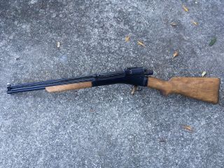 Vintage Crosman 102 Repeater.  22 Cal Air Rifle Pellet Gun