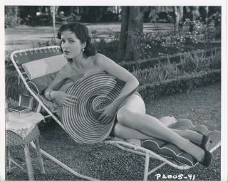 Yvonne Furneaux 1950s 8 X 10 Sexy Leggy Cheesecake Press Photo Vv