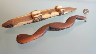 2 AUSTRALIAN ABORIGINAL CARVED REPTILES WITH POKER WORK DETAILS. 3