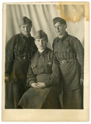1942 Ww2 Three Soviet Pretty Young Woman Pilots Trp Badge Rkka Russian Photo