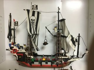 Vintage Lego Pirate Skull’s Eye Schooner 98 Complete