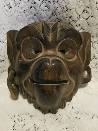 Vntg.  Carved Wood Monkey Face Wall Mask Plaque Sculpture Earring 8.  75 " H 8.  5w