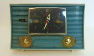 Vintage Rca Victor Clock 5 Tube Am Radio With Alarm And Drowse Blue