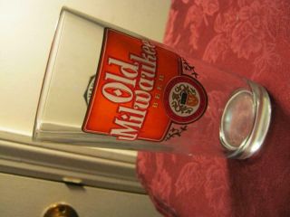 Beer Built Right Old Milwaukee Jos.  Schlitz Brewing Company Beer Glass