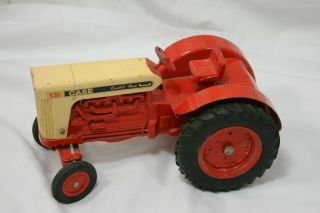 Ertl Vintage Case 930 Comfort King Round Fenders 1/16th Orange Tractor