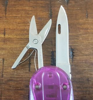 Buck USA 421 Newt Purple Small Pocket Knife w/ Scissors 2