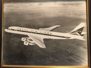Vintage Delta DC - 8 B/W photo 8x10 glossy Delta Air Lines 2