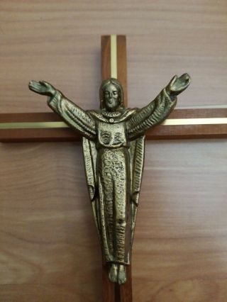 Risen Jesus On Cross With Inlaid Brass Wall mount 10 