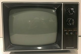 Vintage Goldstar Tv B&w Portable 12 " Model Vr - 230 Television 1979 Retro Woodgrain